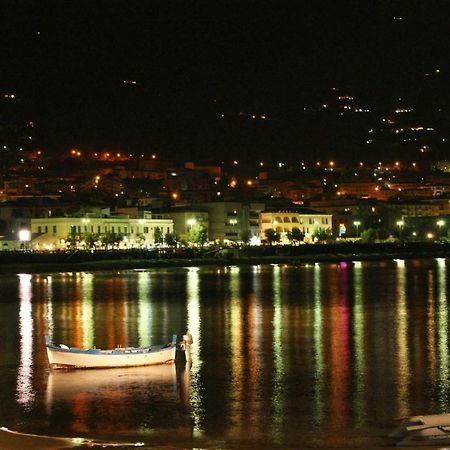 Casa Stromae A Due Passi Dal Mare Lejlighed Cefalù Eksteriør billede